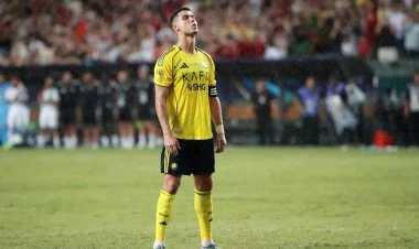 Ronaldo milyarder olan ilk futbolçu oldu