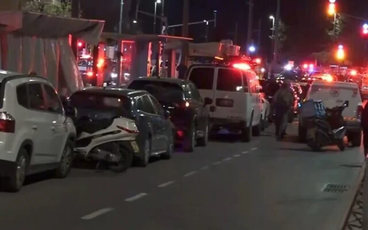 Qüdsdə sinaqoq yaxınlığında terror hücumu: 8 ölü, 13 yaralı