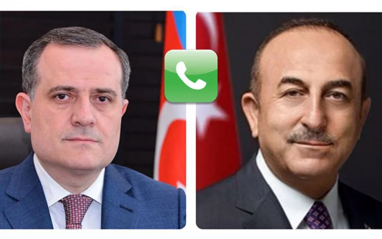 Çavuşoğlu və Bayramov telefonla danışıblar