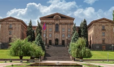 Ermənistanda daxili maneələr varmı?