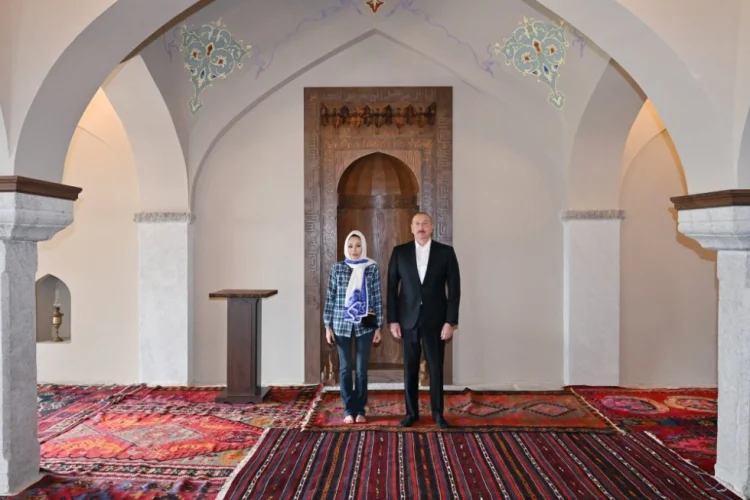 Prezident xanımı ilə Mehmandarovların malikanəsində FOTO