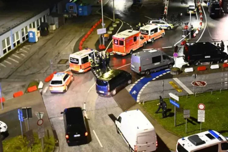 Hamburq aeroportu fəaliyyətini dayandırıb
